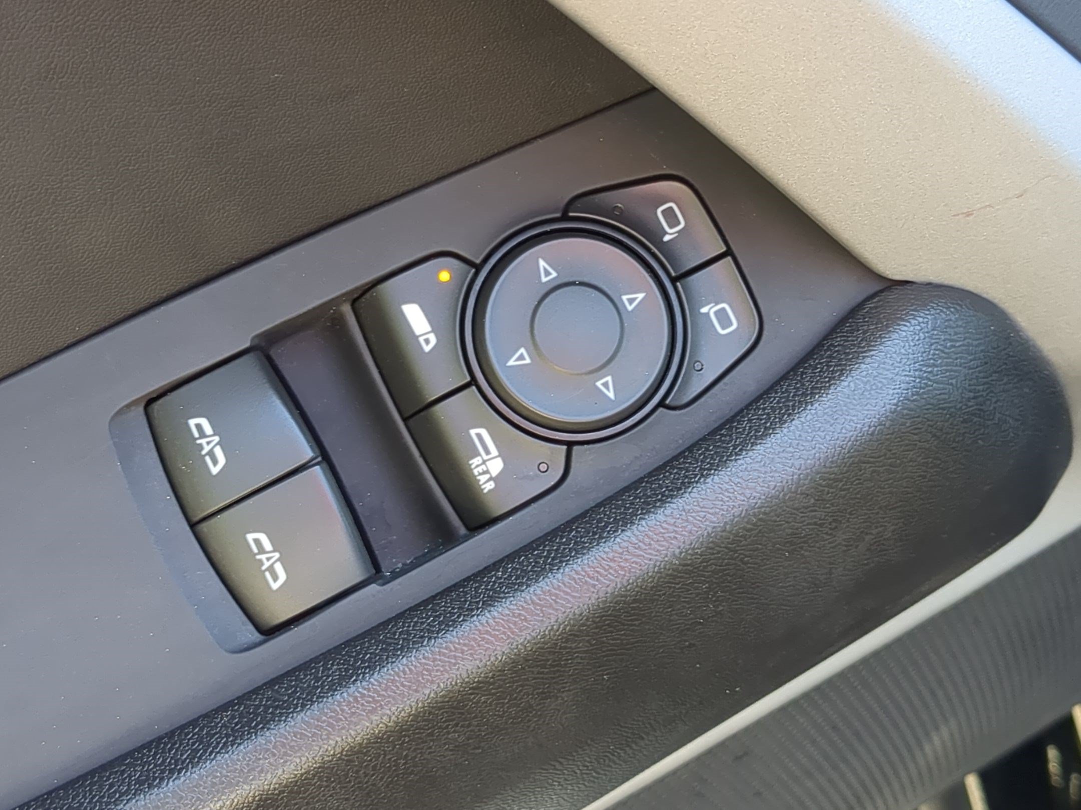 Used 2023 Chevrolet Camaro LT RWD image 15