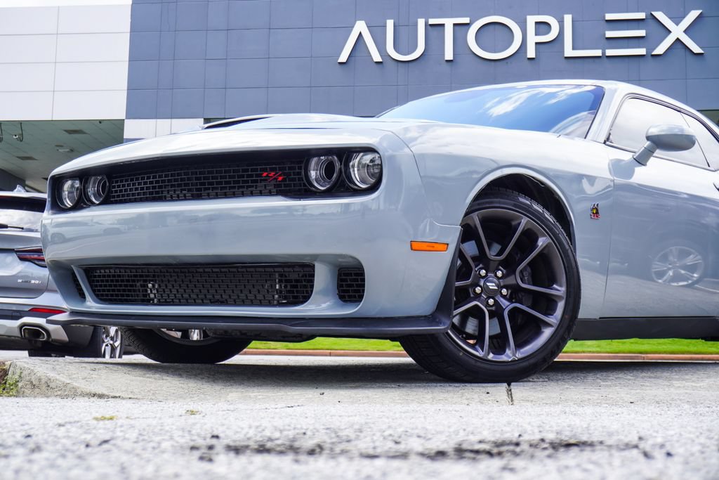 Used 2021 Dodge Challenger R/T Scat Pack RWD image 2
