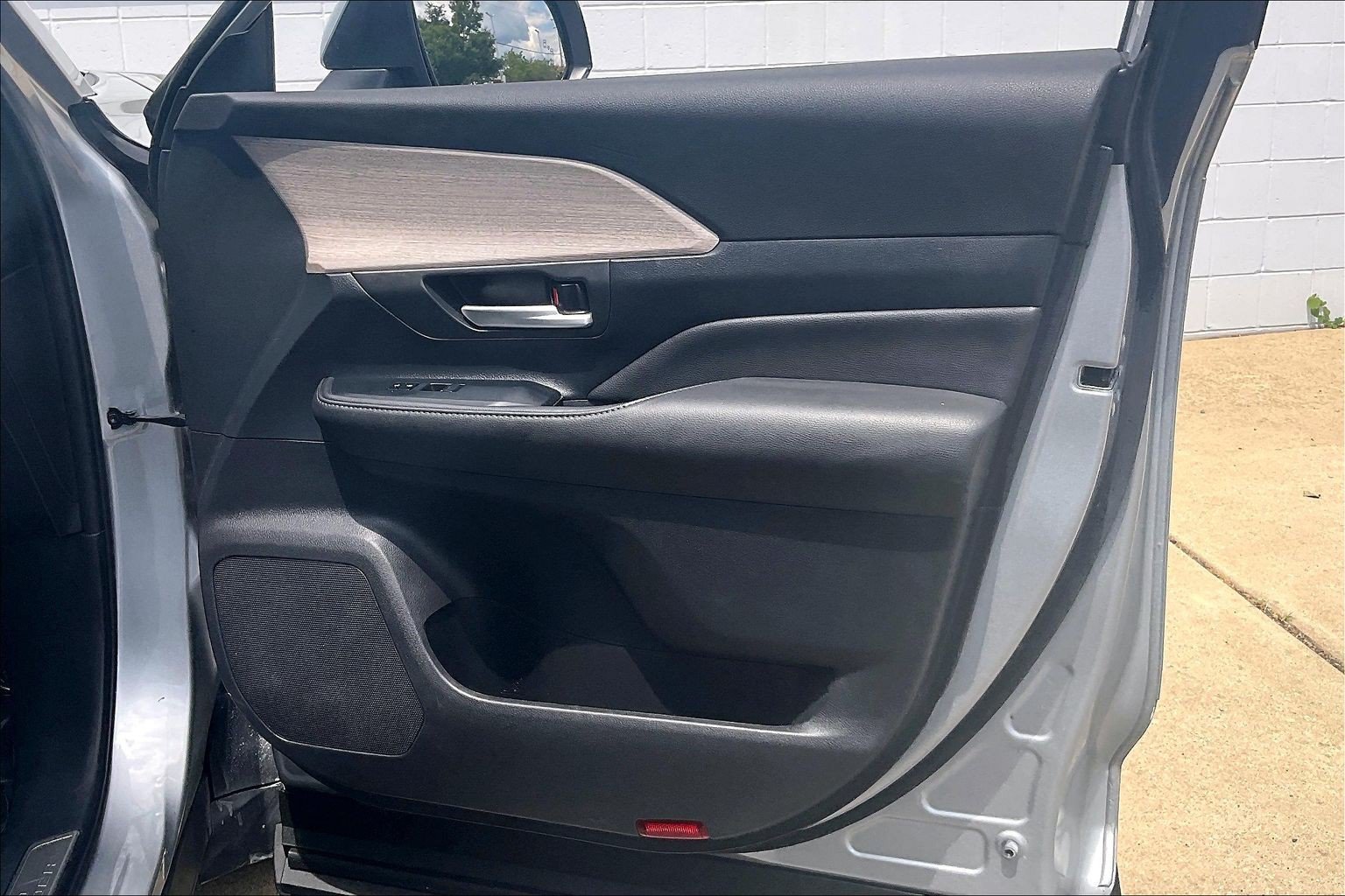 Used 2024 Toyota Grand Highlander AWD image 29