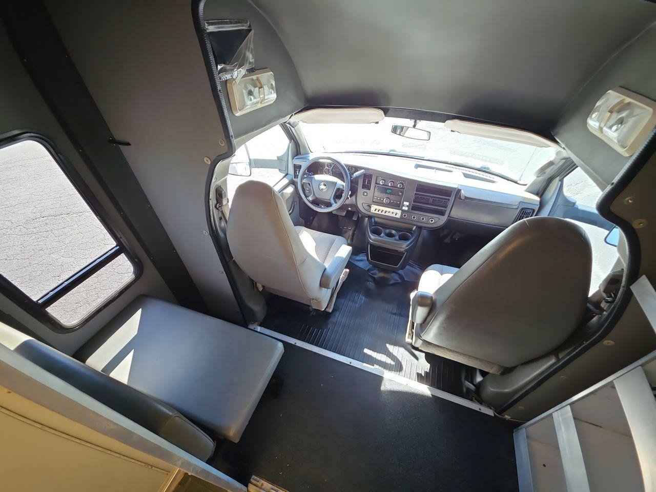 Used 2012 Chevrolet Express 3500 RWD image 4