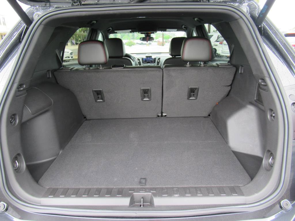 Used 2022 Chevrolet Equinox RS w/ RS Leather Package image 27