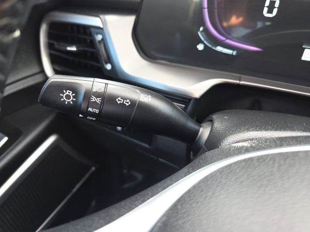 Used 2024 Kia Telluride LX AWD/4WD image 13