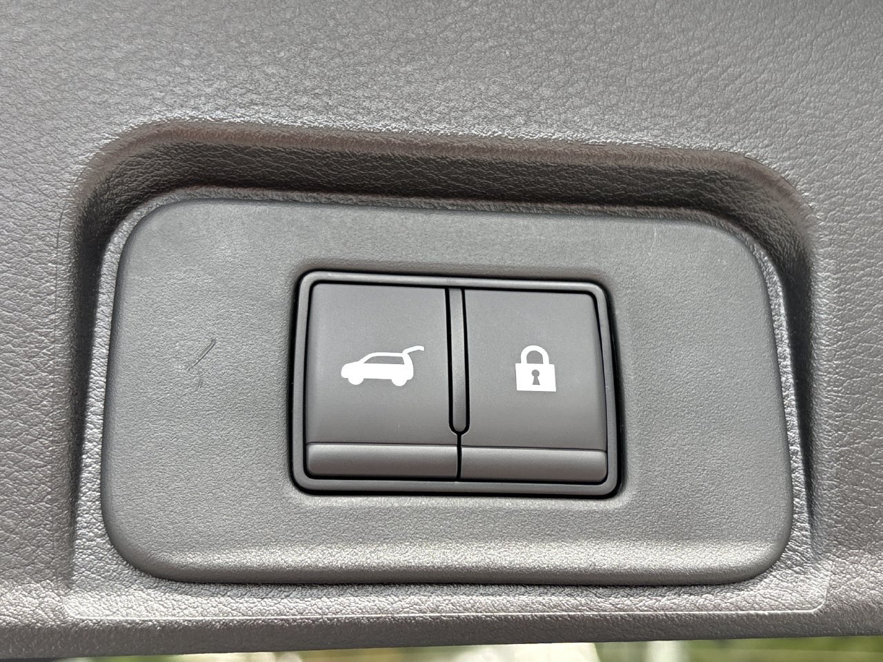 New 2027 Nissan Rogue Dark Armor FWD image 23