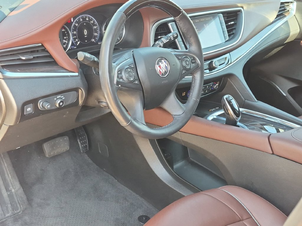 Used 2021 Buick Enclave Avenir w/ Avenir Technology Package FWD image 11