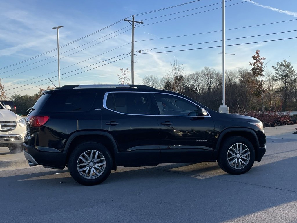 Used 2017 GMC Acadia SLE image 8