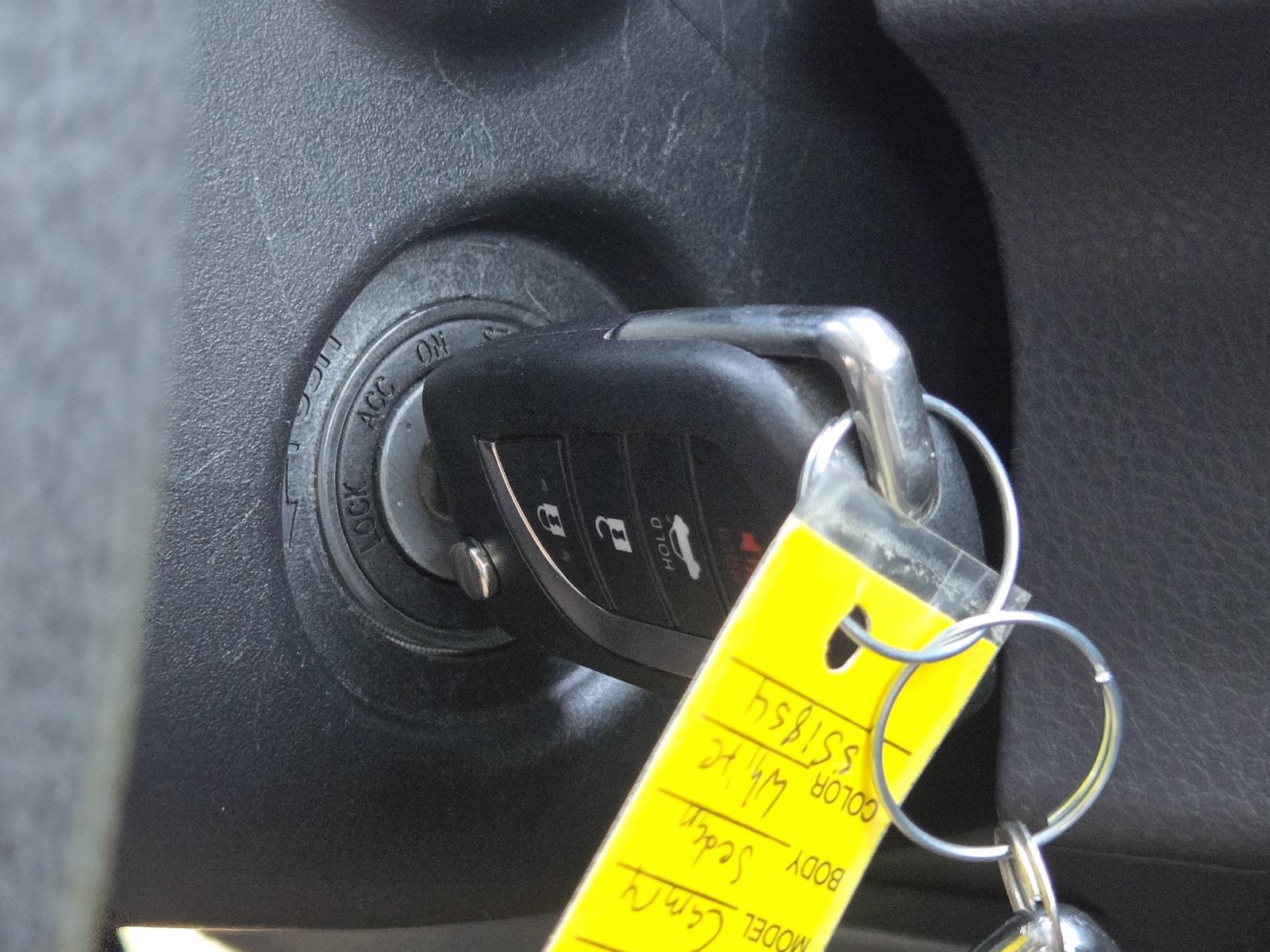 Used 2018 Toyota Camry LE FWD image 24