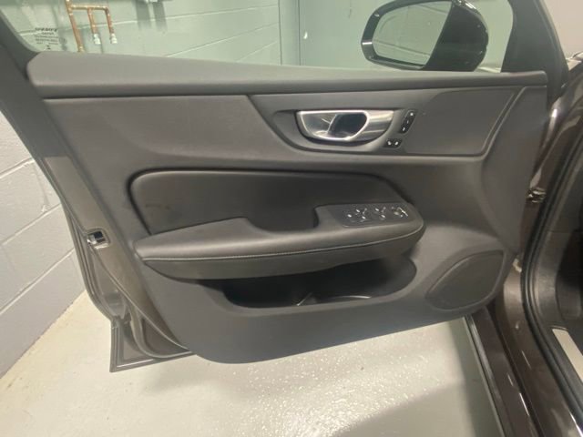 Certified 2025 Volvo S60 B5 Core image 7