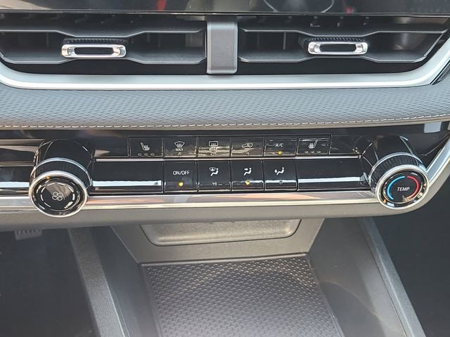 New 2026 Chevrolet Equinox LT w/ Safety and Technology Package FWD image 26
