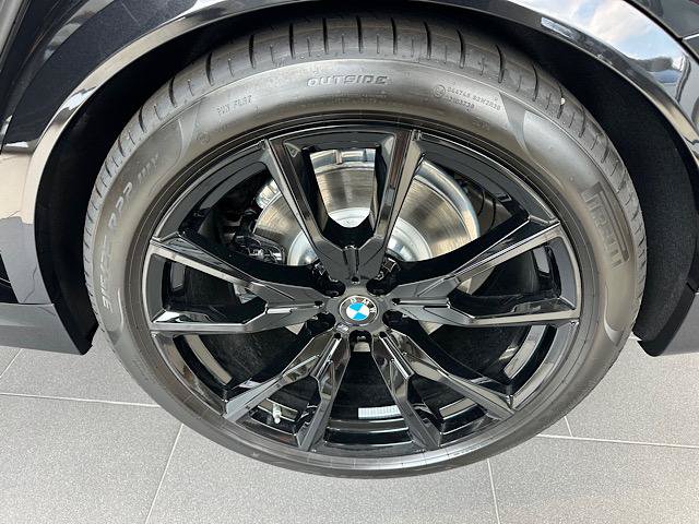 New 2027 BMW X7 xDrive40i w/ M Sport Package AWD/4WD image 8