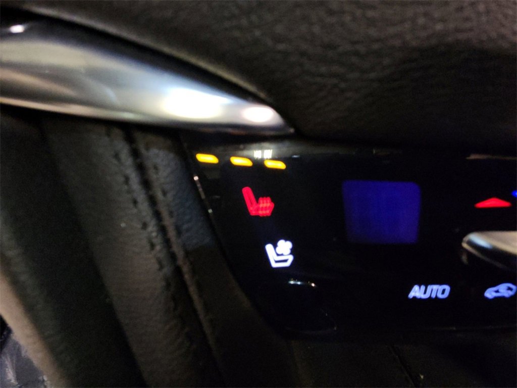 Used 2025 Cadillac XT5 Premium Luxury image 35