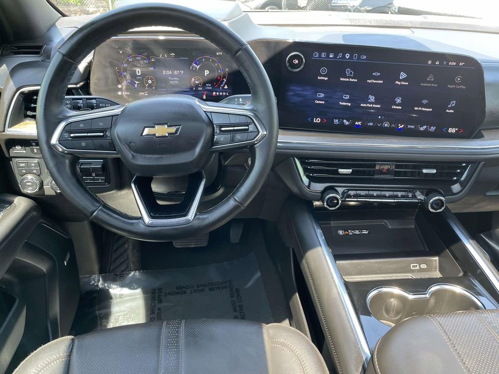 Used 2025 Chevrolet Tahoe High Country AWD/4WD image 18