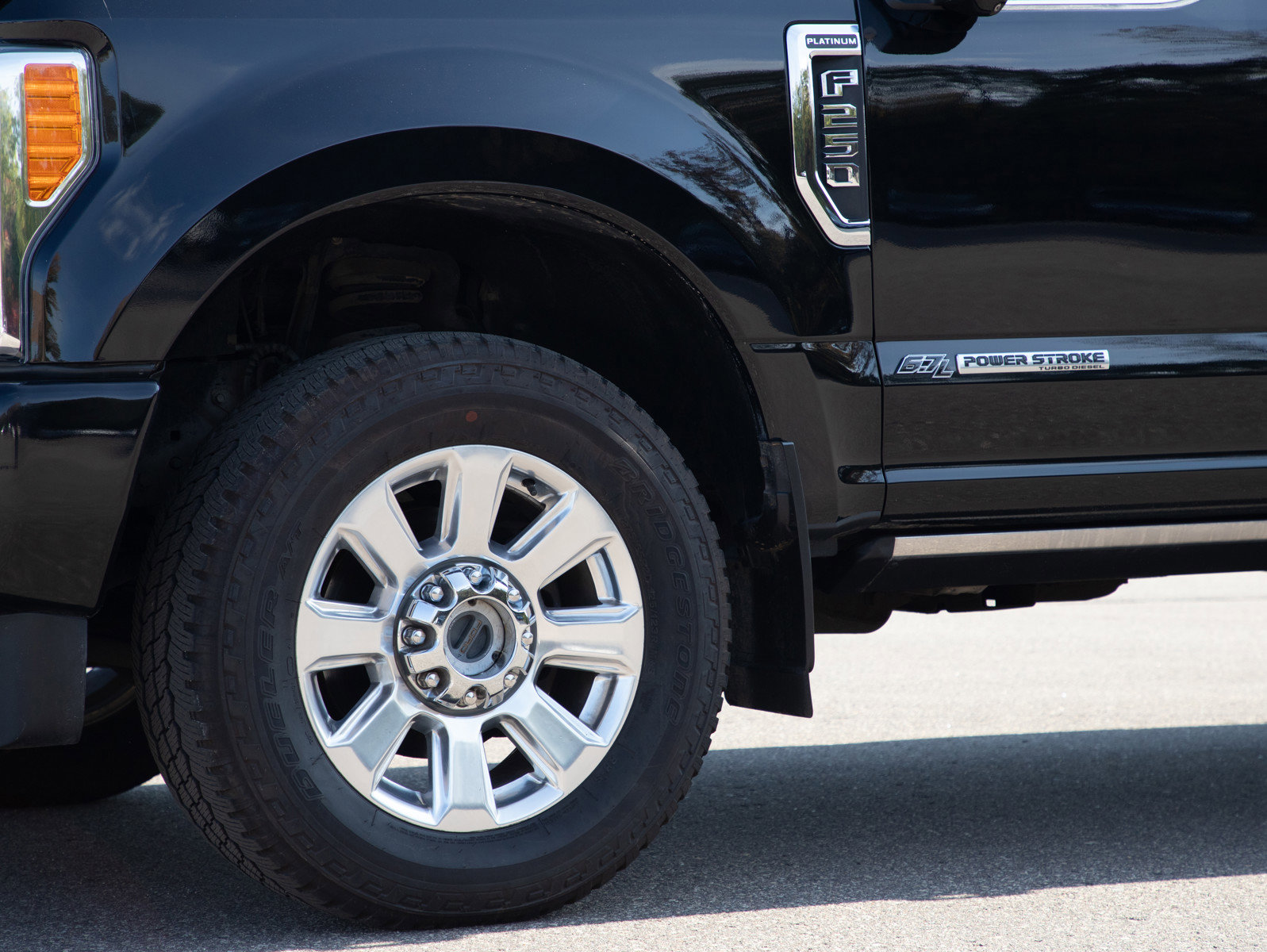 Used 2019 Ford F250 Platinum w/ Platinum Ultimate Package image 29