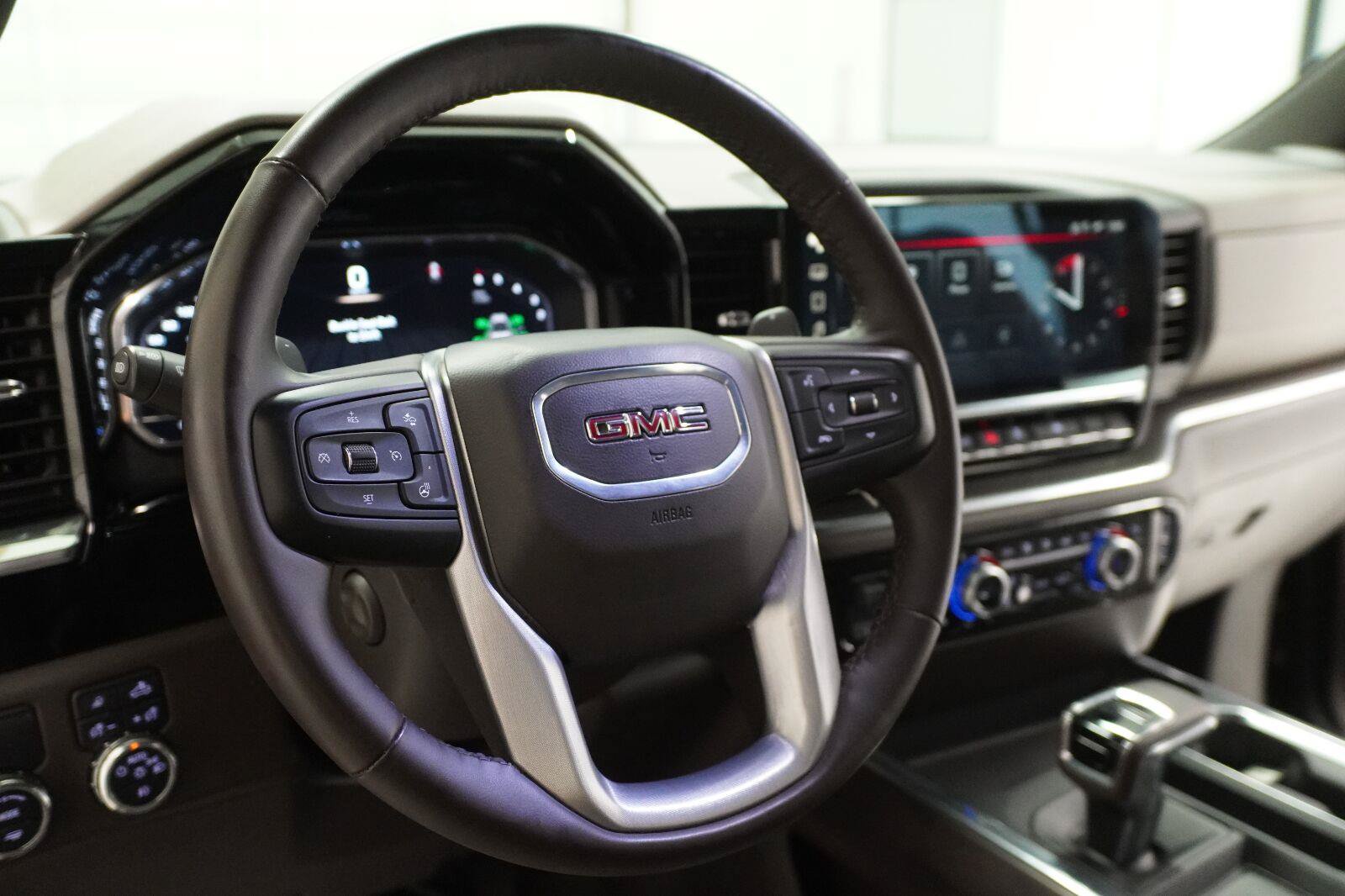 Used 2024 GMC Sierra 1500 SLT RWD image 7