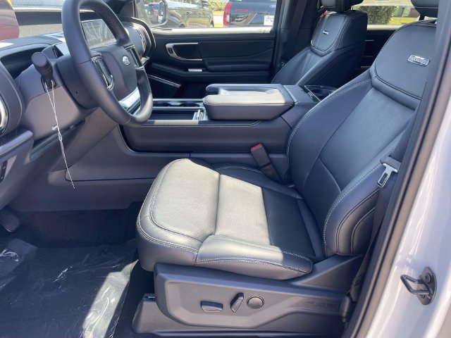 New 2027 Ford Expedition Platinum w/ Stealth Performance Package AWD/4WD image 10
