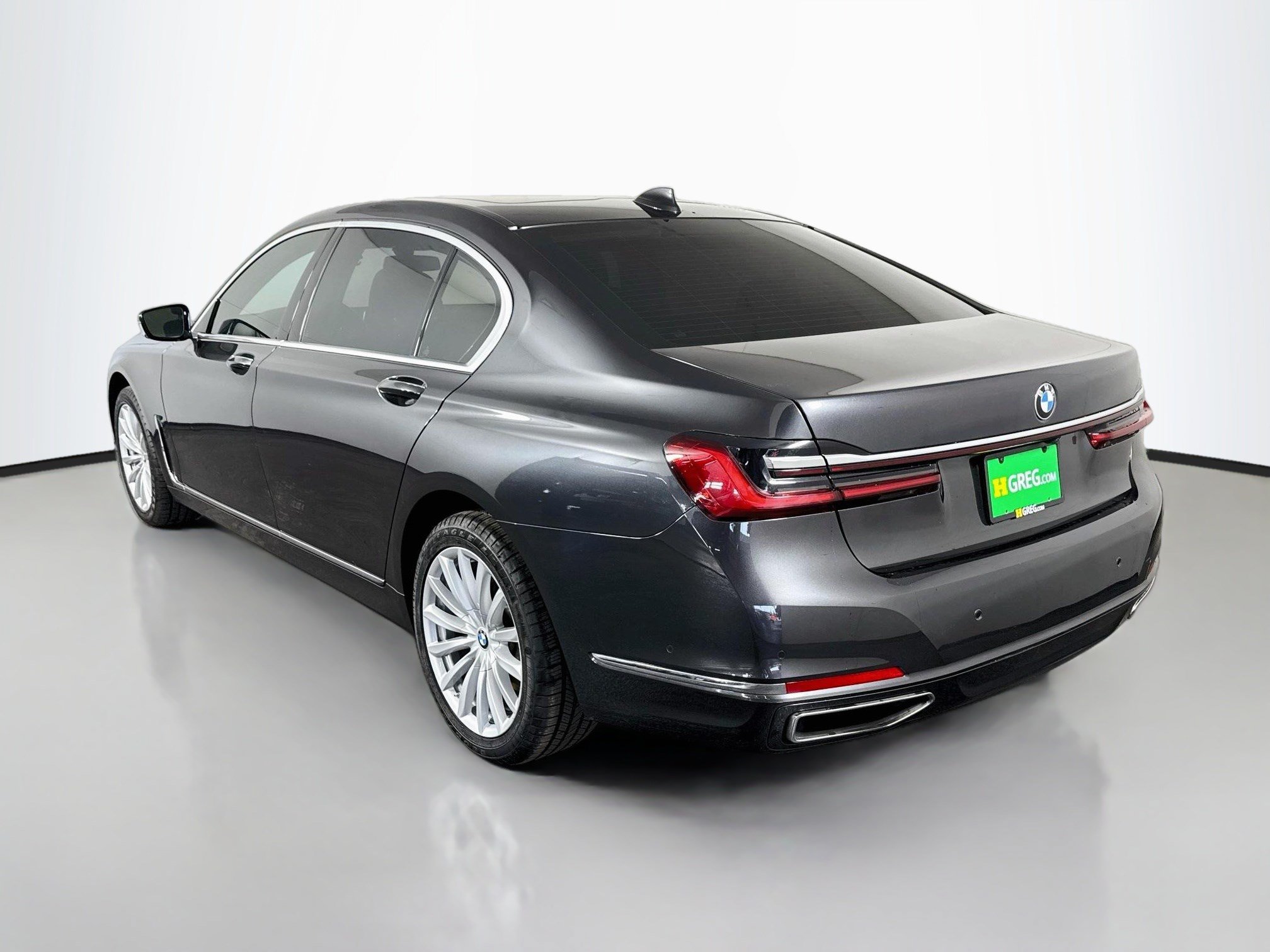 Used 2022 BMW 740i RWD image 7
