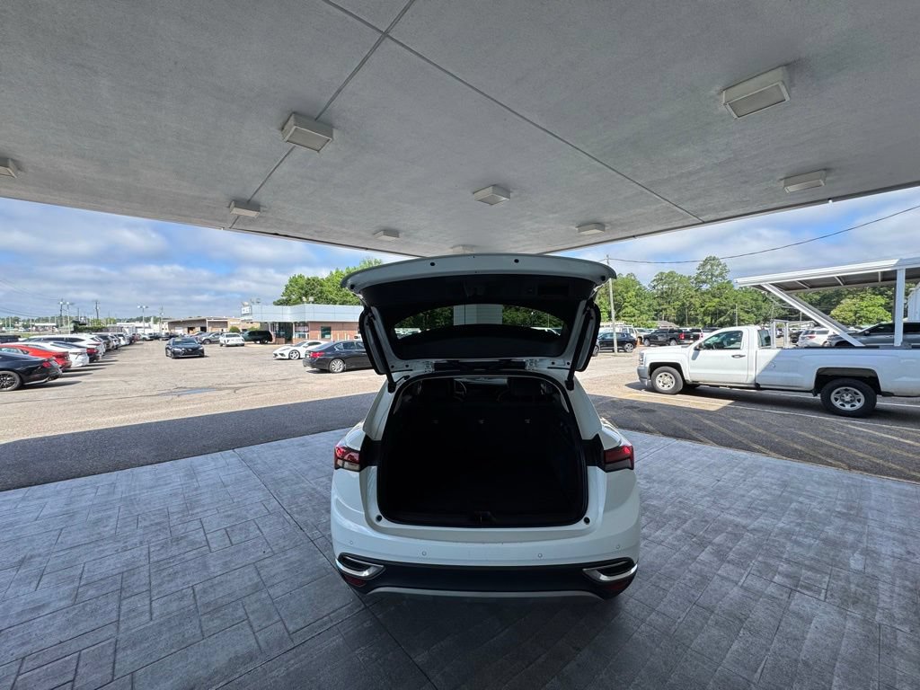Used 2023 Buick Envision Preferred AWD/4WD image 7