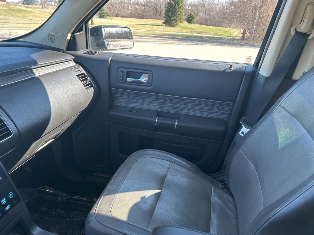 Used 2019 Ford Flex Limited w/ Limited Appearance Package image 32