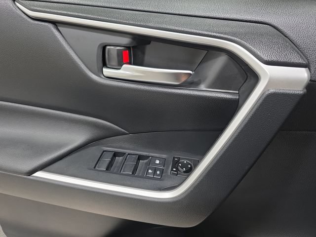 Used 2019 Toyota RAV4 XLE w/ Convenience Package AWD/4WD image 28
