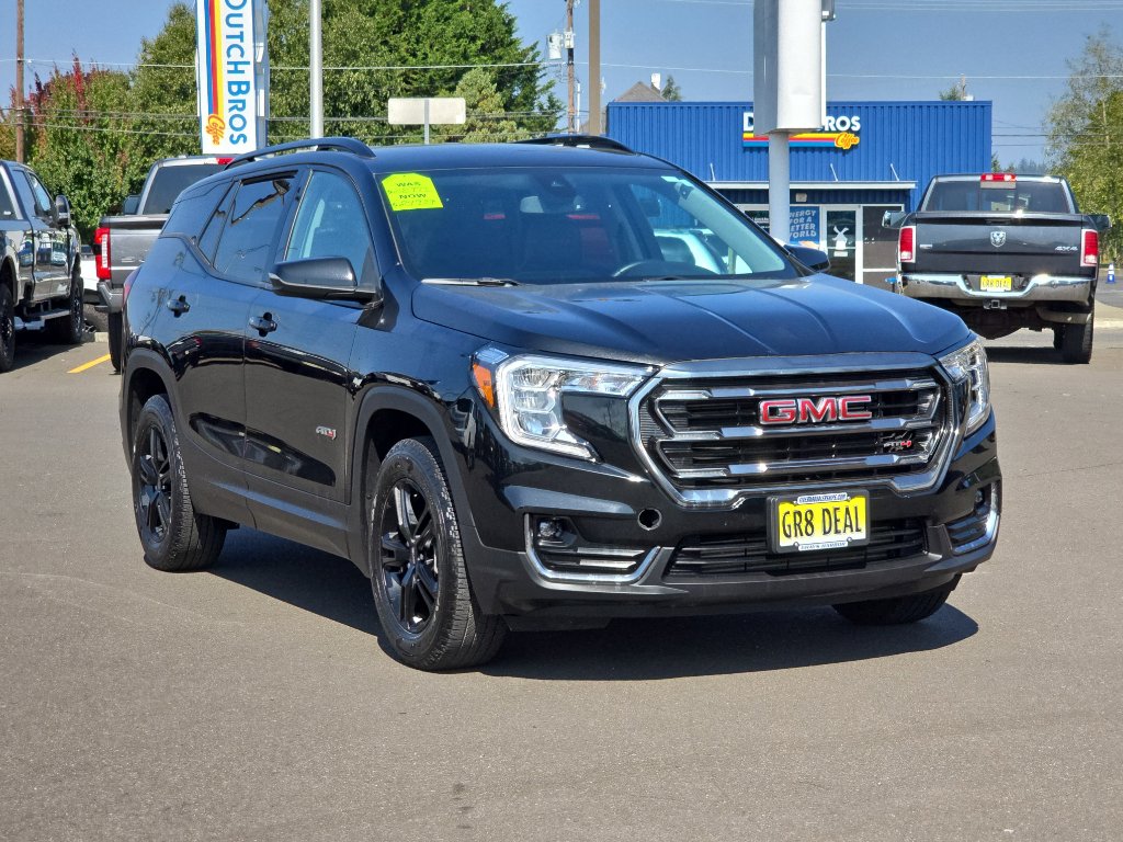 Used 2023 GMC Terrain AT4 image 2