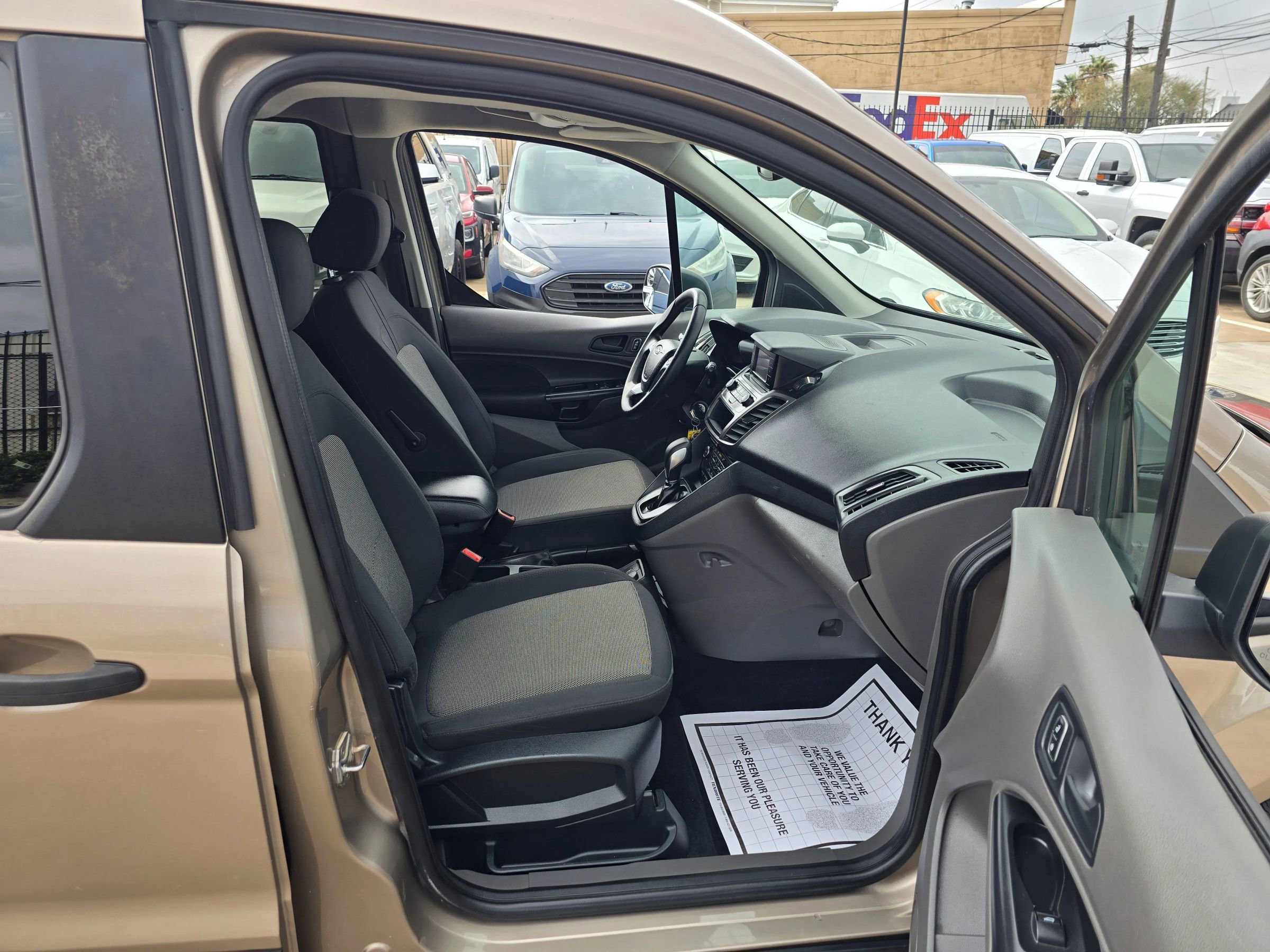 Used 2021 Ford Transit Connect XL image 30