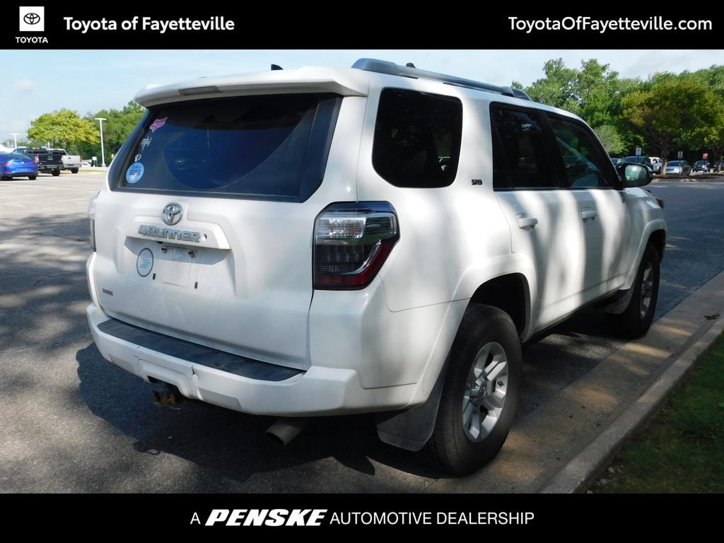 Used 2016 Toyota 4Runner SR5 AWD/4WD image 11