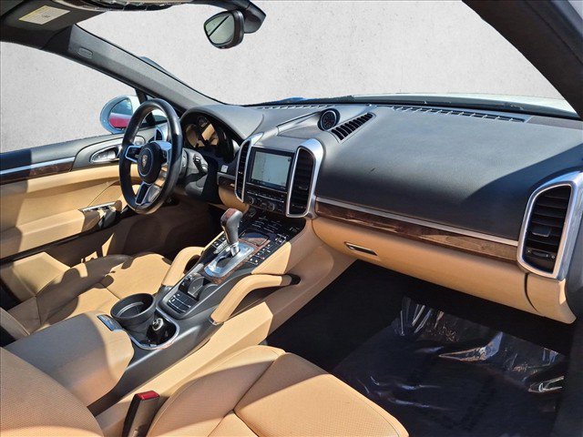 Used 2015 Porsche Cayenne Diesel AWD/4WD image 23