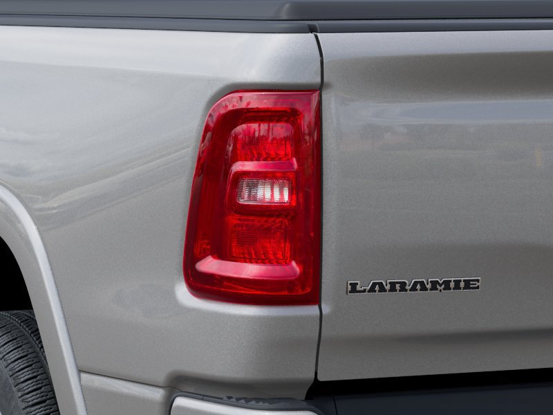 New 2026 RAM 1500 Laramie AWD/4WD image 9