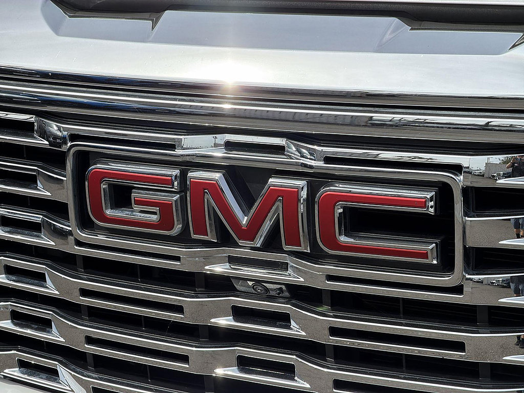 Used 2024 GMC Sierra 1500 Denali w/ Technology Package AWD/4WD image 30