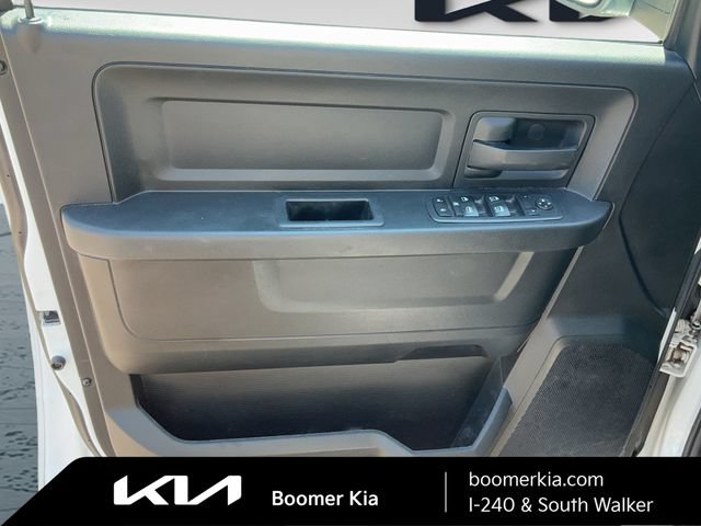 Used 2020 RAM 1500 Tradesman w/ Chrome Plus Package RWD image 16