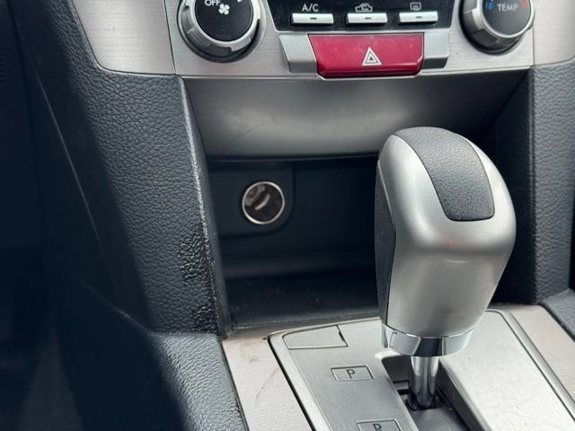 Used 2012 Subaru Outback 2.5i w/ Alloy Wheel Pkg image 12