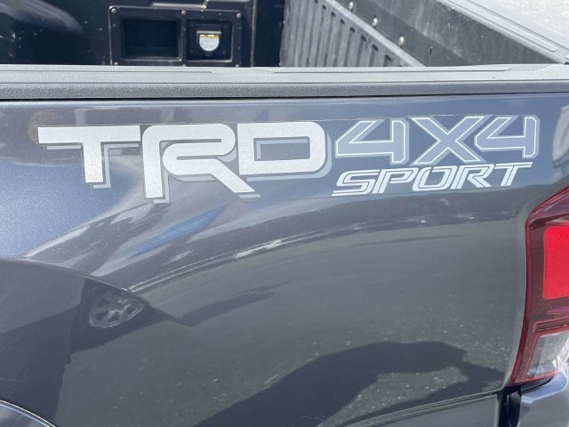 Used 2019 Toyota Tacoma TRD Sport AWD/4WD image 10