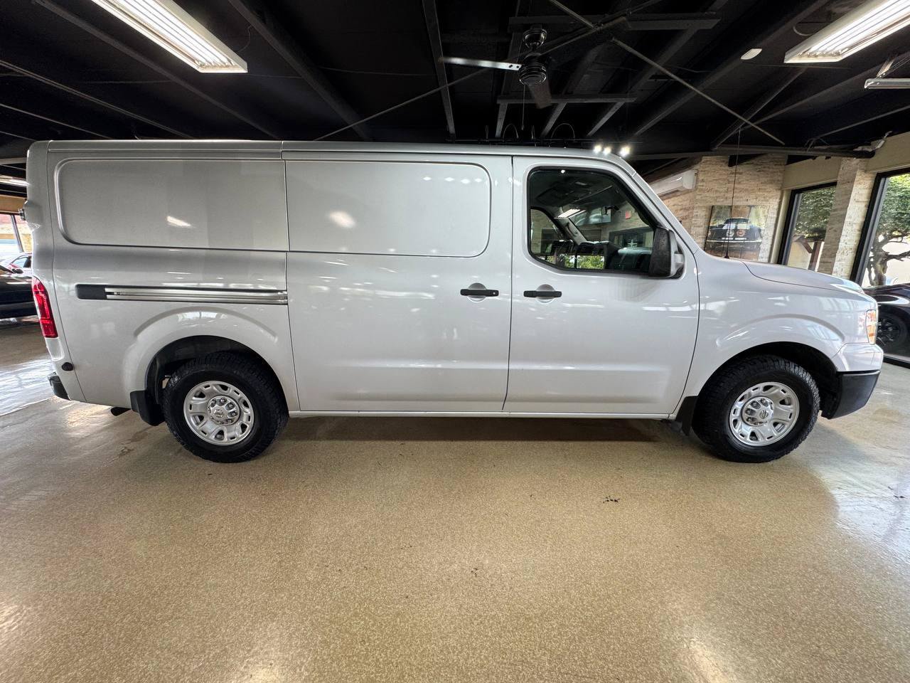 Used 2017 Nissan NV 1500 SV RWD image 8