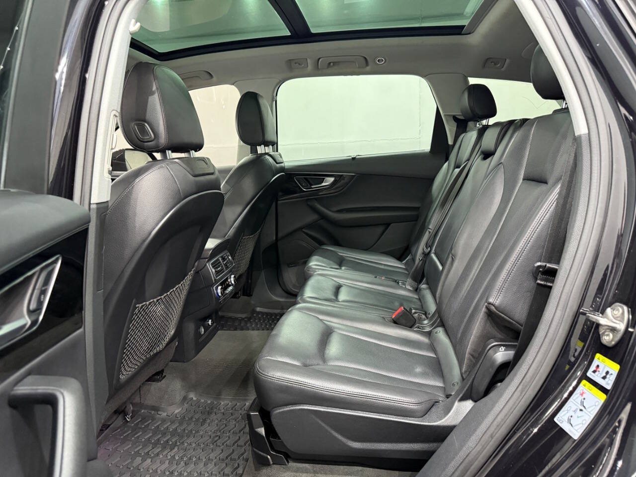 Used 2019 Audi Q7 3.0T Prestige AWD/4WD image 14