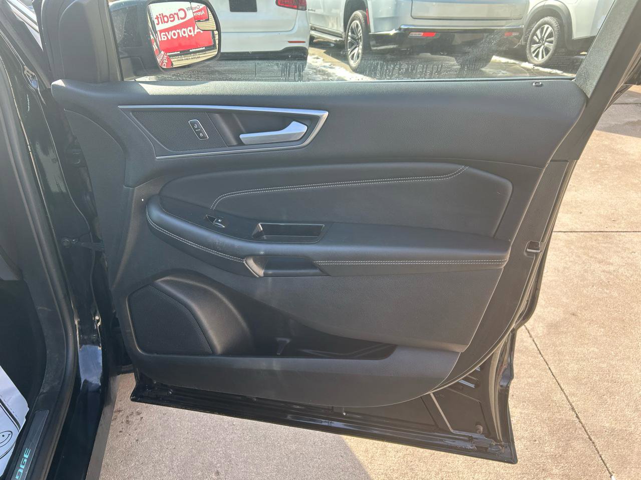 Used 2017 Ford Edge Titanium image 16