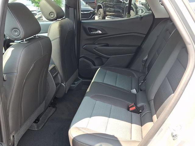 New 2026 Chevrolet Trax LT w/ Sunroof Package FWD image 6
