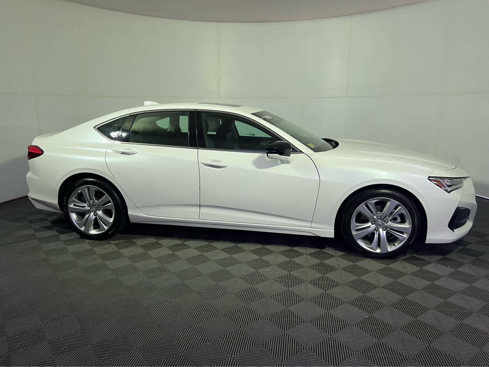 Certified 2023 Acura TLX w/ Technology Package image 8