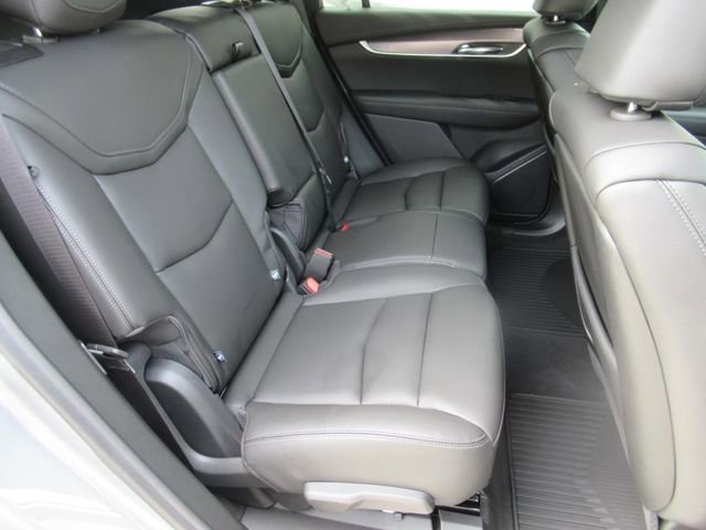 New 2025 Cadillac XT6 Luxury image 29