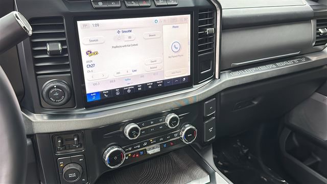 Used 2024 Ford F450 Platinum w/ FX4 Off-Road Package image 28