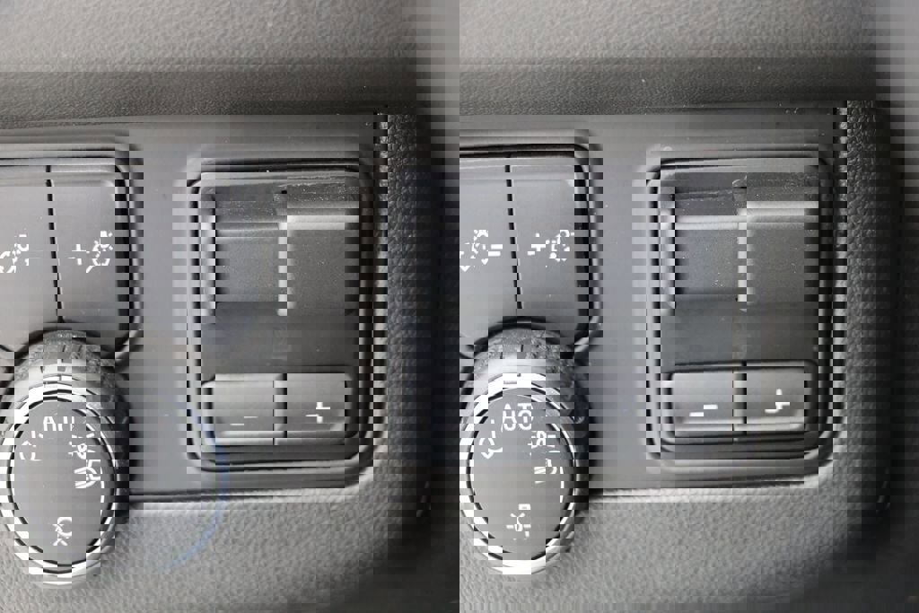 Used 2024 Chevrolet Tahoe High Country w/ Advanced Technology Package image 38