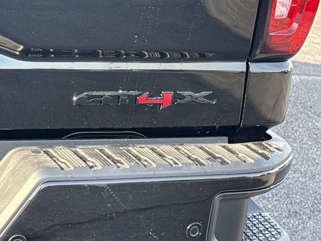 New 2026 GMC Sierra 1500 AT4X w/ LPO, Black Badging Package AWD/4WD image 10