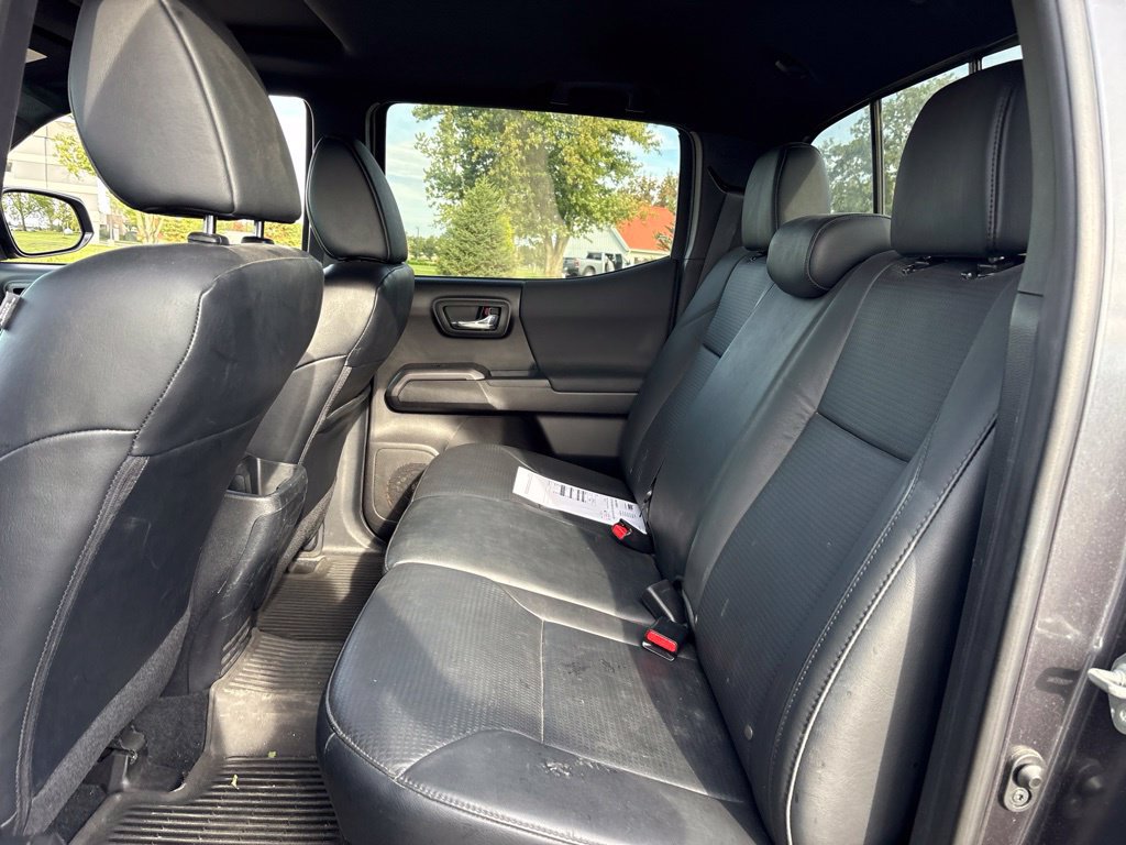 Used 2021 Toyota Tacoma TRD Off-Road w/ TRD Premium Off Road Package AWD/4WD image 14