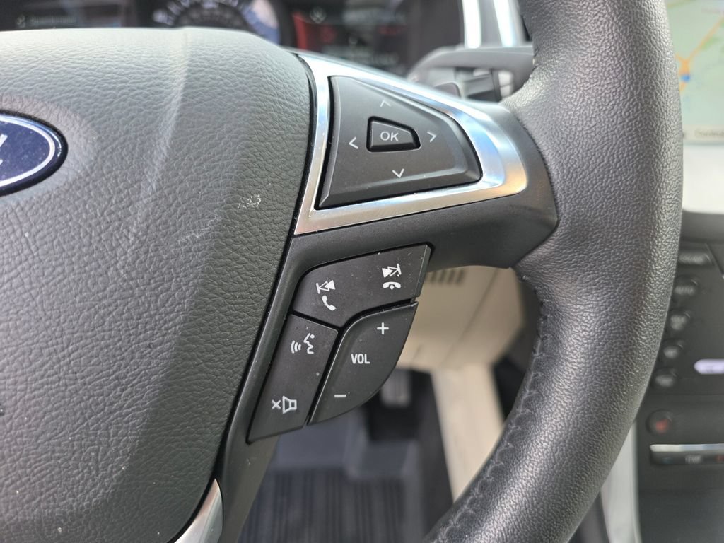 Used 2018 Ford Edge Titanium w/ Technology Package AWD/4WD image 33