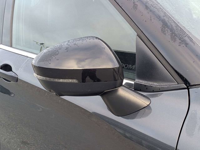 Used 2024 Mitsubishi Outlander SE image 10