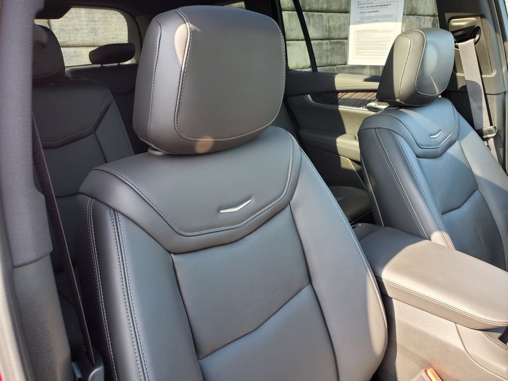 Certified 2024 Cadillac XT6 Premium Luxury AWD/4WD image 33