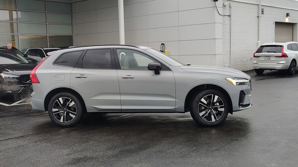 New 2026 Volvo XC60 B5 Plus w/ Climate Package AWD/4WD image 2