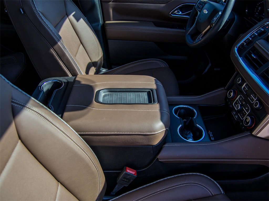 Used 2024 Chevrolet Suburban High Country image 20