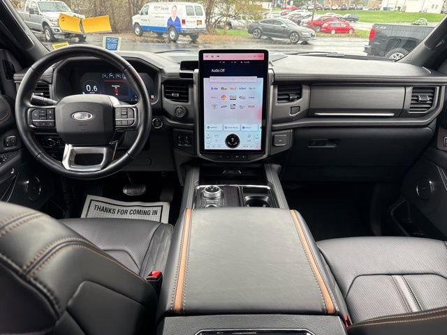 Used 2024 Ford Expedition Max Platinum AWD/4WD image 2