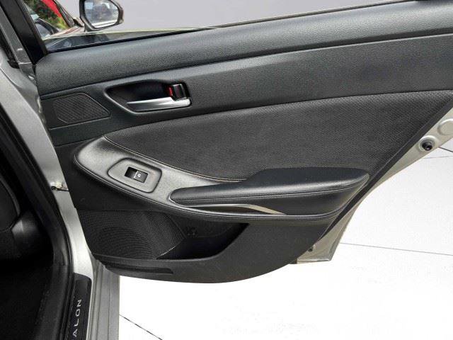 Used 2019 Toyota Avalon XSE FWD image 46