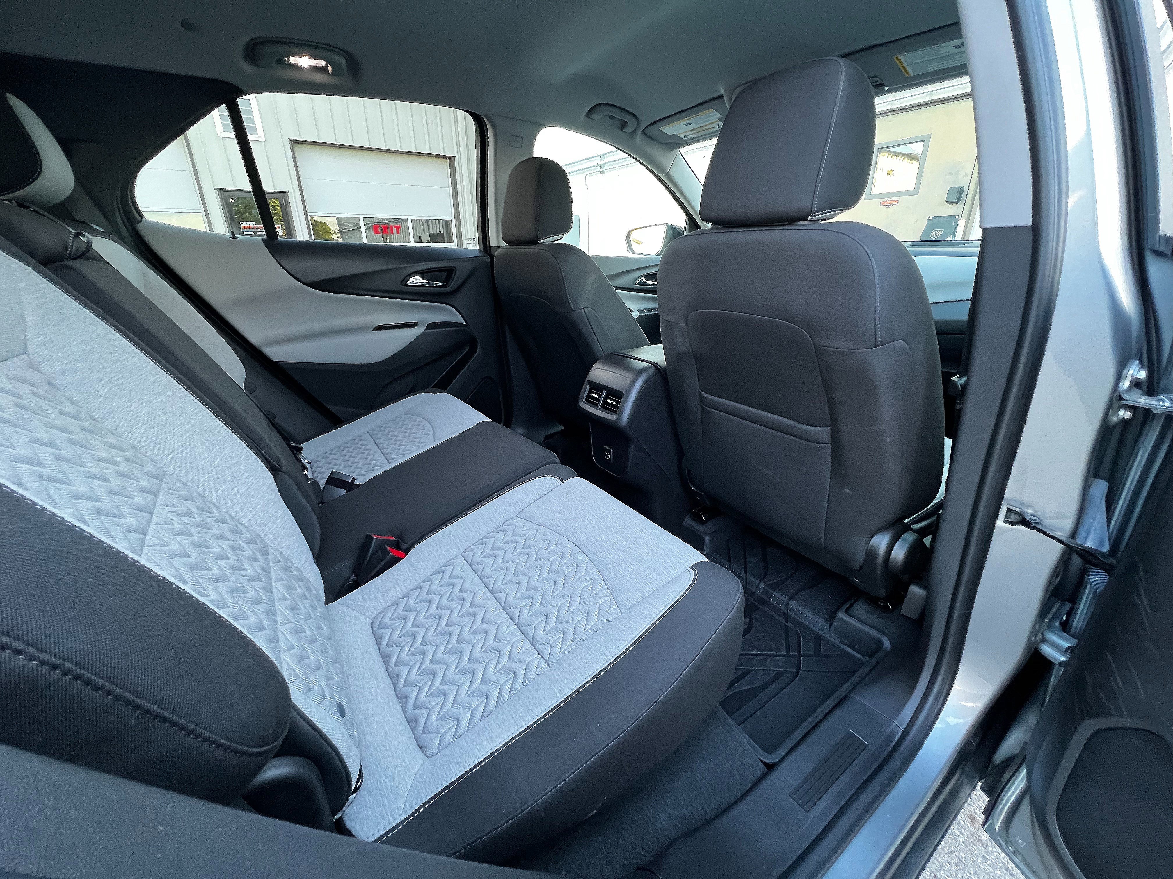 Used 2024 Chevrolet Equinox LS w/ LS Convenience Package image 28