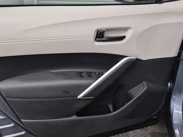 Used 2024 Toyota Corolla Cross L image 17